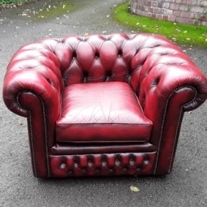 Chesterfield armchair red leather