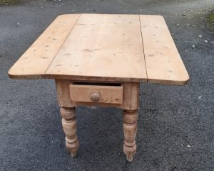 Victorian pine kitchen table
